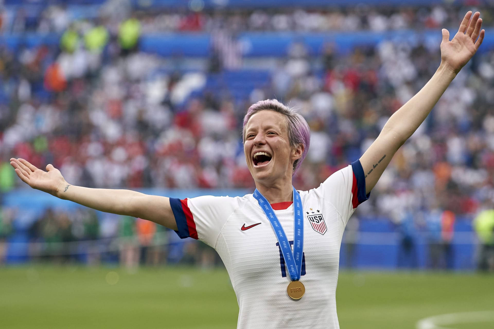 Megan-Rapinoe-Sansiri Blog